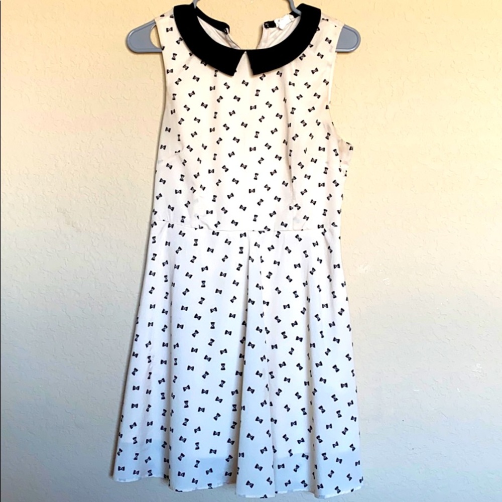 Bow tie printed dress